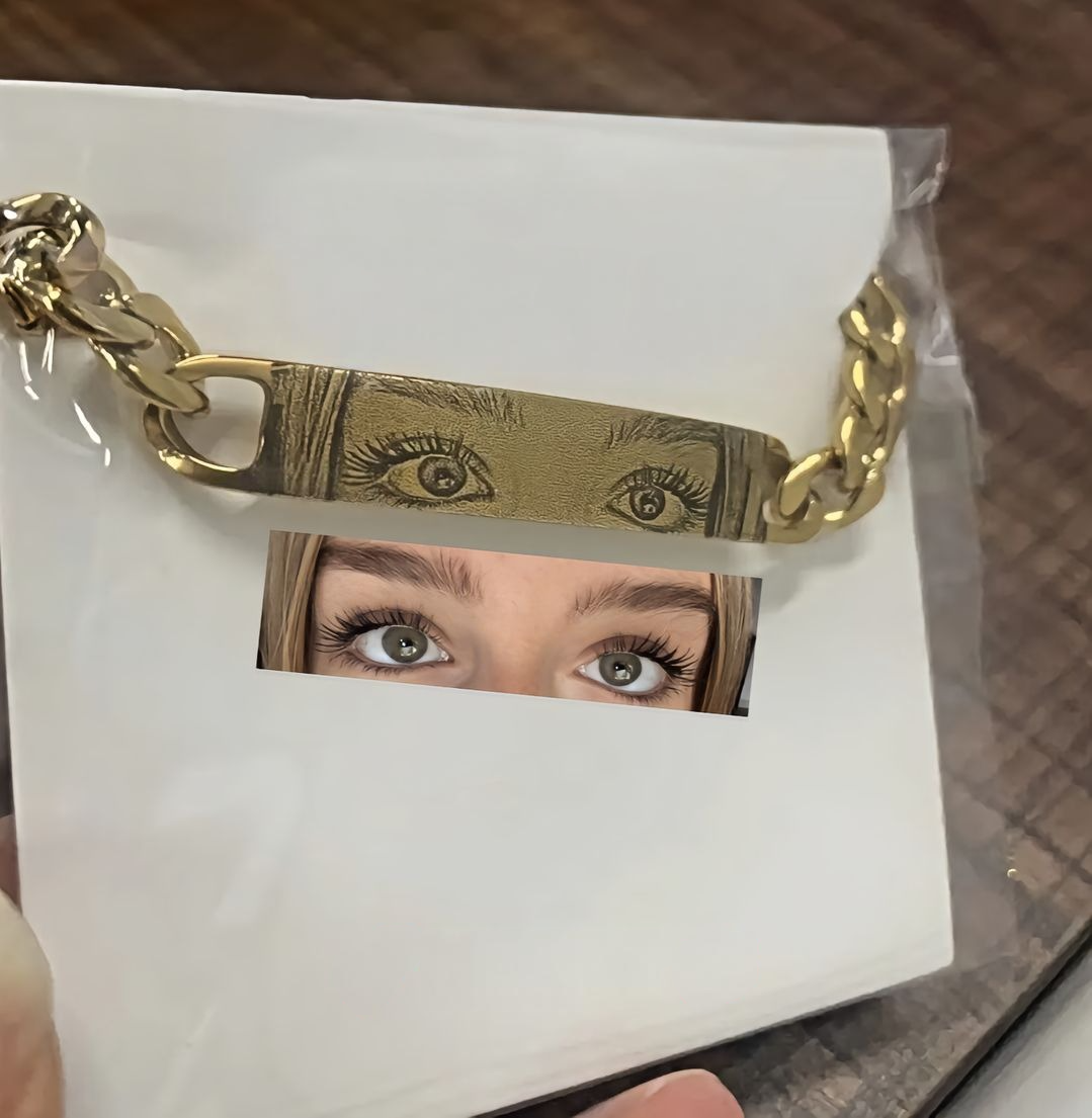 Lovers Gaze Necklace